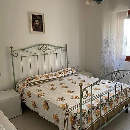 Lella's Lägenhet Quartu SantʼElena